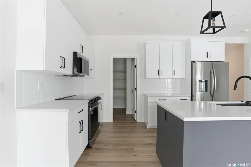 211 Sharma Lane Saskatoon SK S7W 1K7