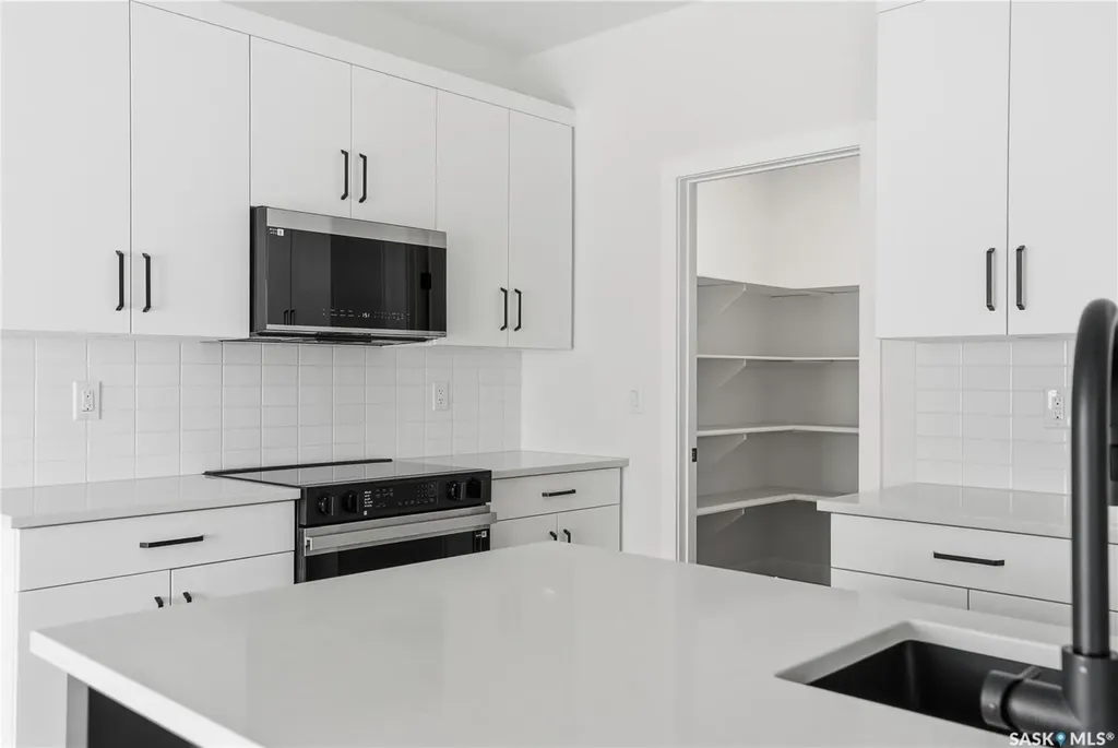 211 Sharma Lane Saskatoon SK S7W 1K7