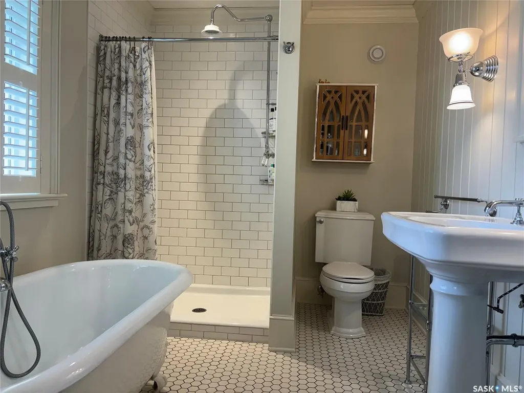 724 St Andrews Drive Swift Current SK S9H 1L1