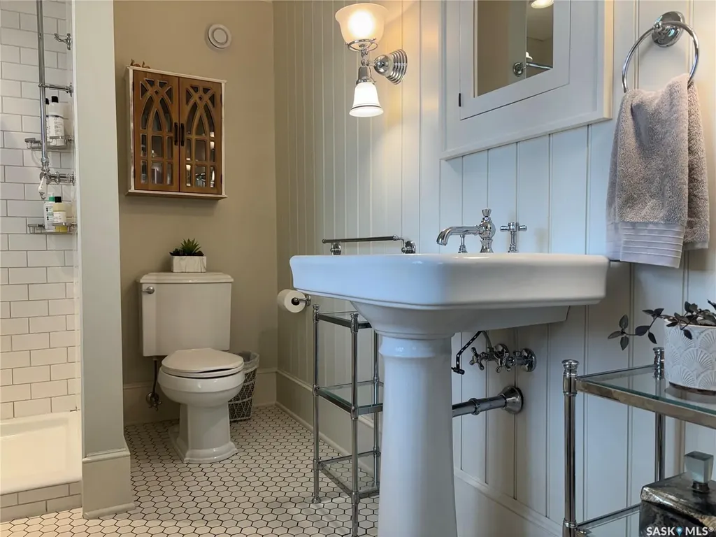 724 St Andrews Drive Swift Current SK S9H 1L1