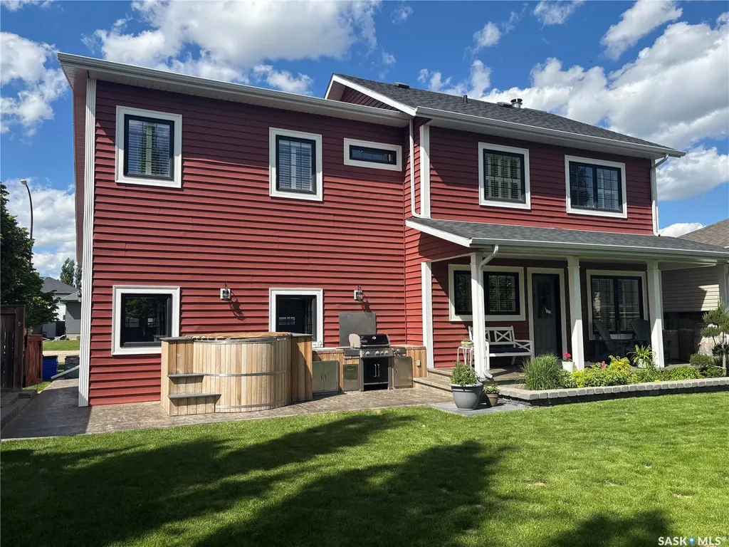 724 St Andrews Drive Swift Current SK S9H 1L1