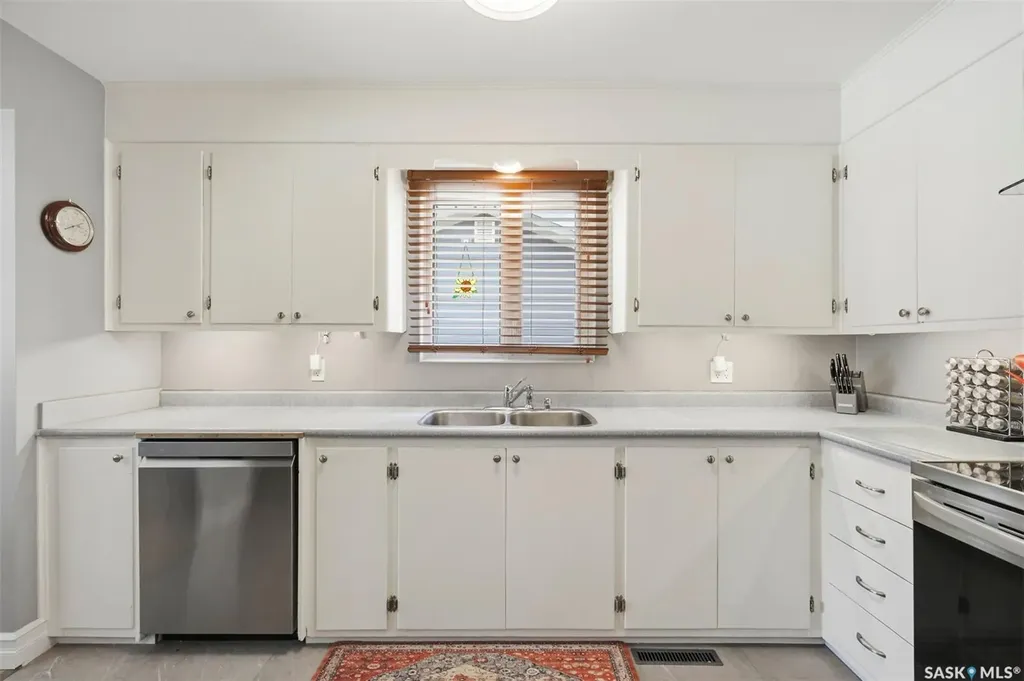 2510 Lansdowne Avenue Saskatoon SK S7J 1H4