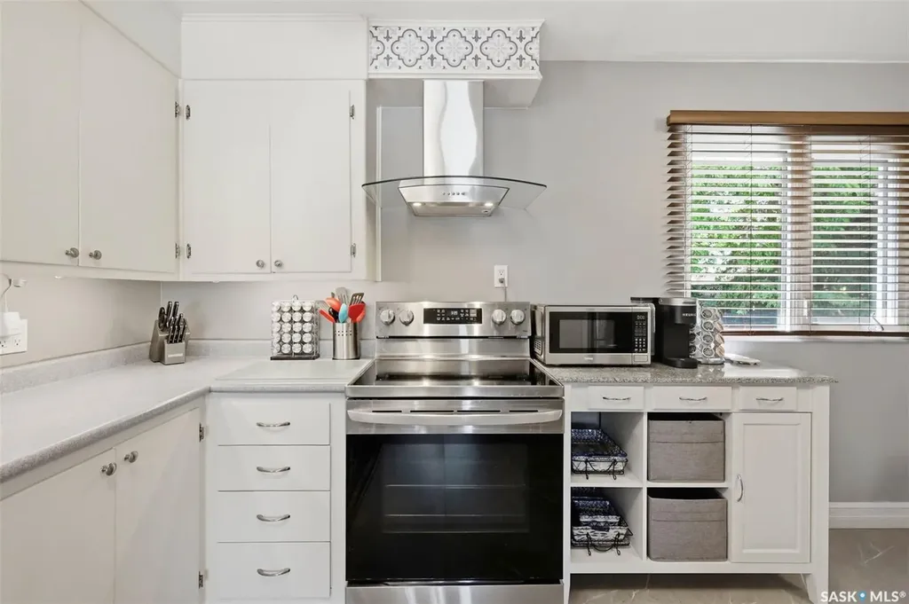 2510 Lansdowne Avenue Saskatoon SK S7J 1H4