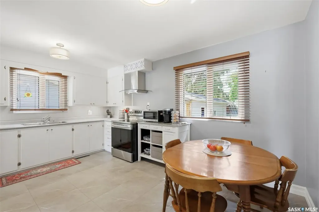 2510 Lansdowne Avenue Saskatoon SK S7J 1H4