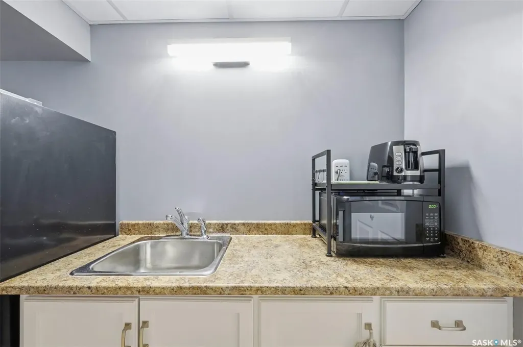2510 Lansdowne Avenue Saskatoon SK S7J 1H4