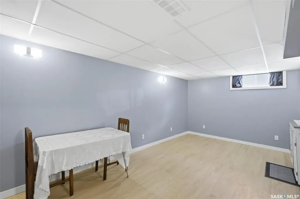 2510 Lansdowne Avenue Saskatoon SK S7J 1H4