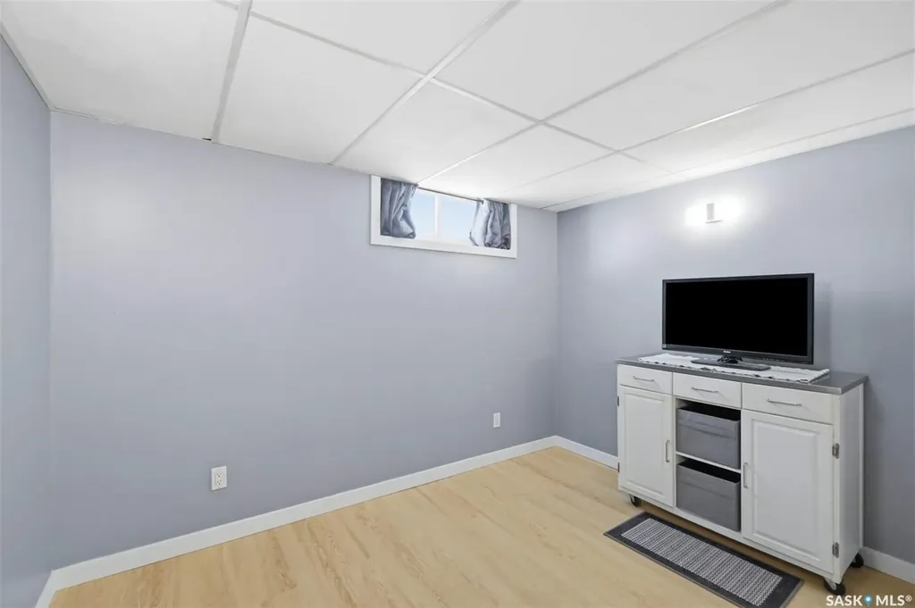2510 Lansdowne Avenue Saskatoon SK S7J 1H4