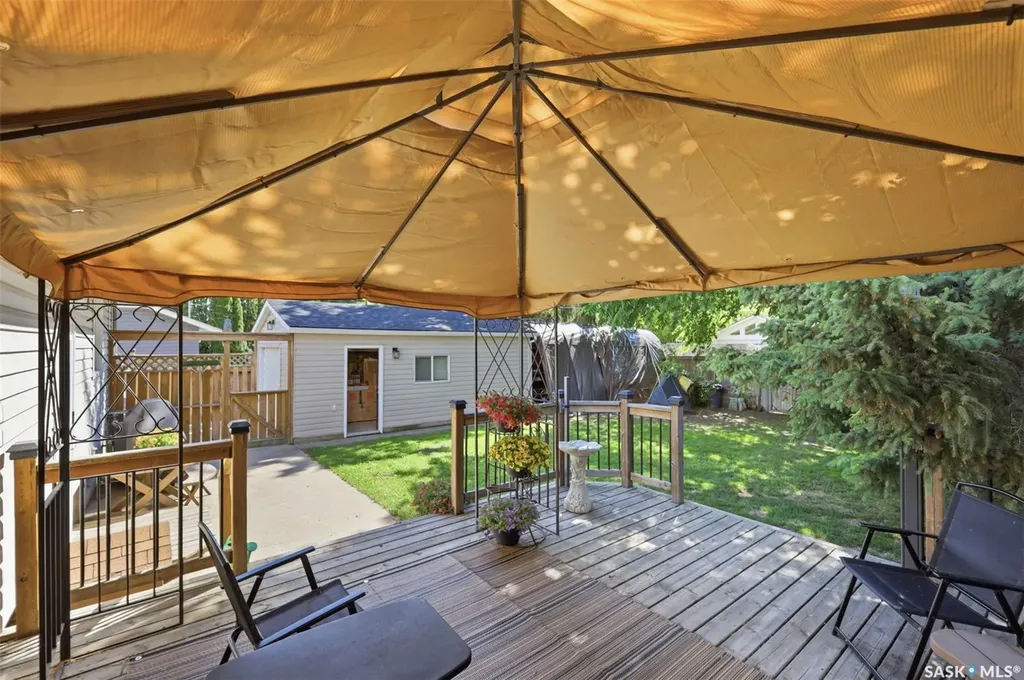 2510 Lansdowne Avenue Saskatoon SK S7J 1H4