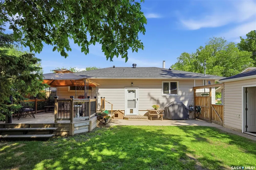 2510 Lansdowne Avenue Saskatoon SK S7J 1H4