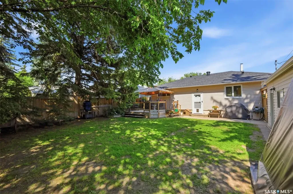 2510 Lansdowne Avenue Saskatoon SK S7J 1H4