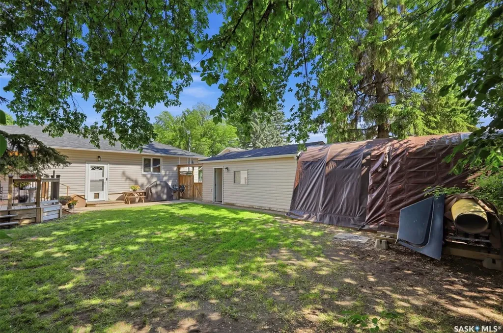 2510 Lansdowne Avenue Saskatoon SK S7J 1H4