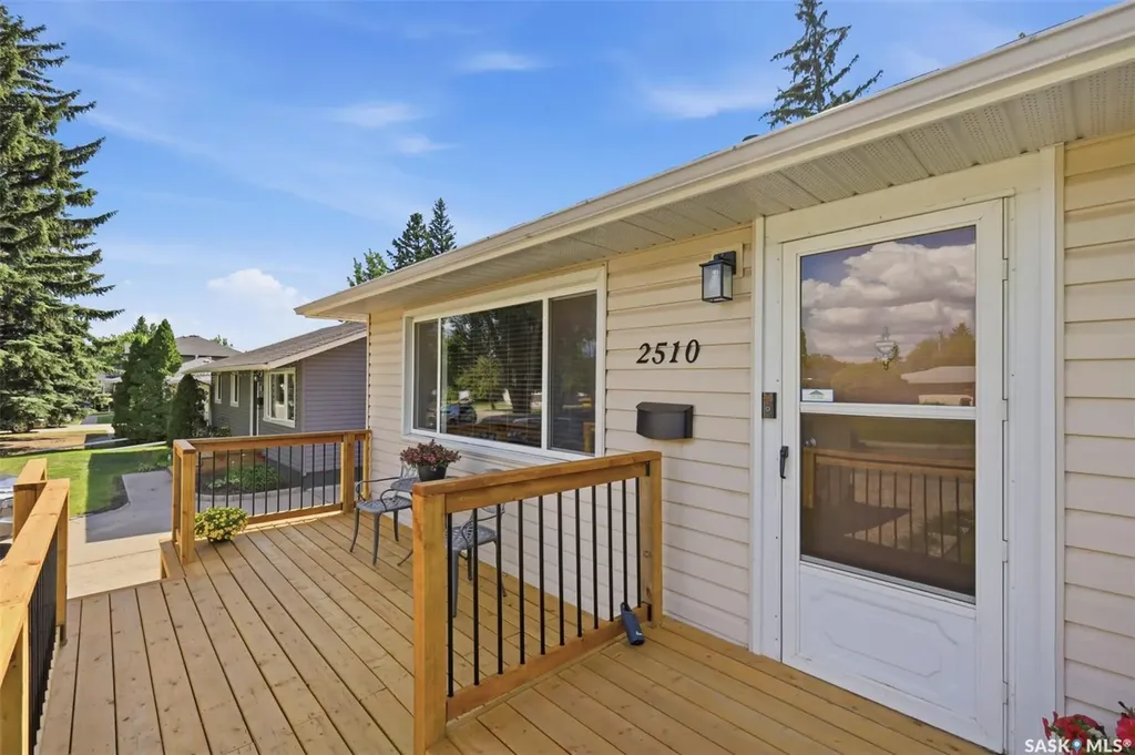 2510 Lansdowne Avenue Saskatoon SK S7J 1H4
