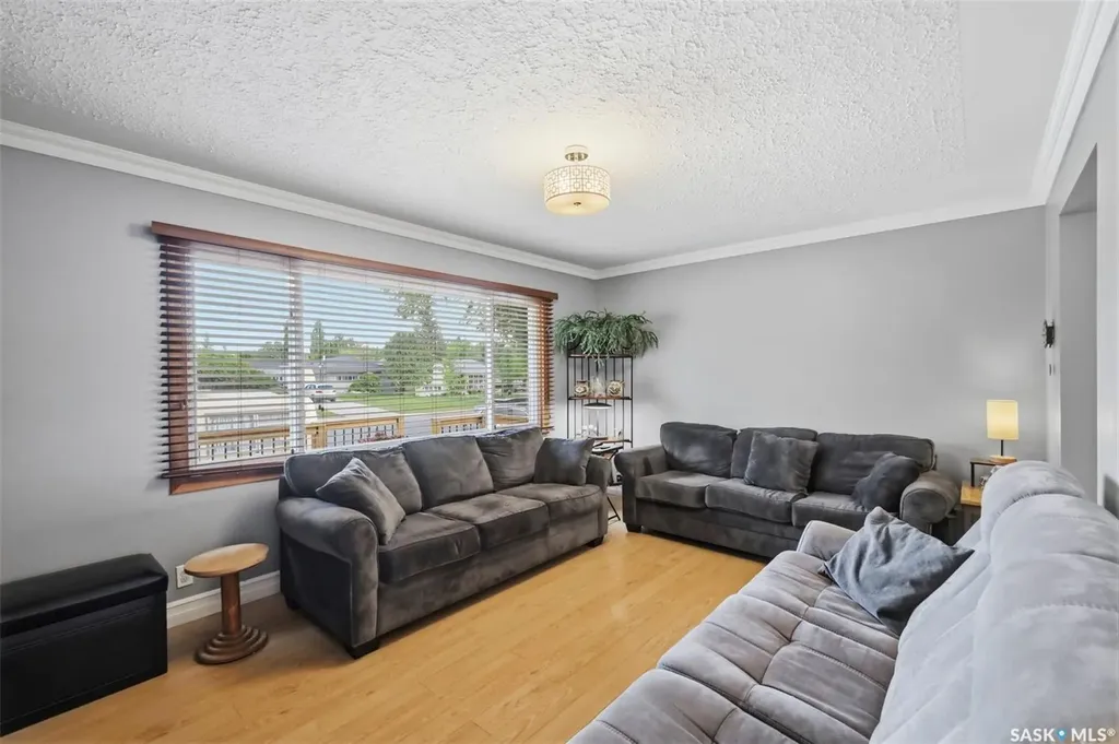 2510 Lansdowne Avenue Saskatoon SK S7J 1H4