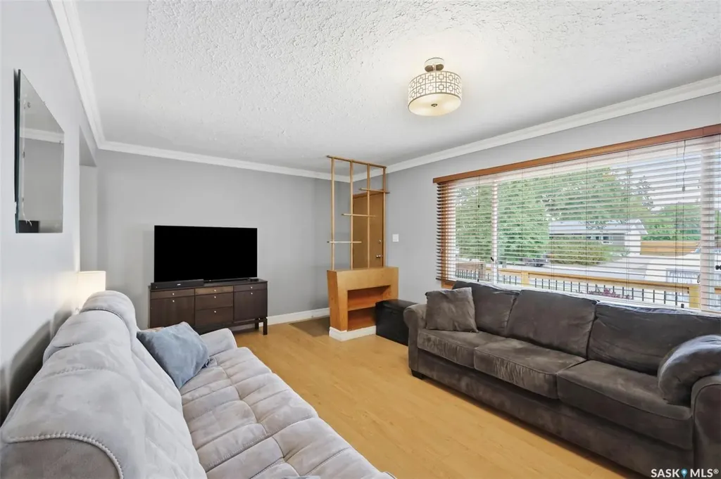 2510 Lansdowne Avenue Saskatoon SK S7J 1H4