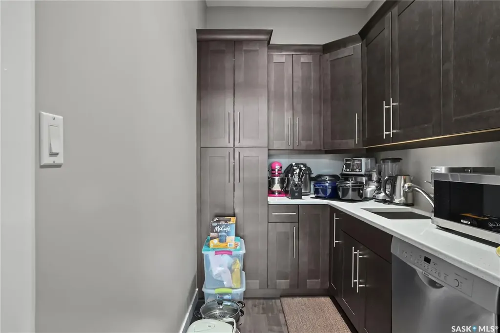 3821 Goldfinch Way Regina SK S4V 1S4