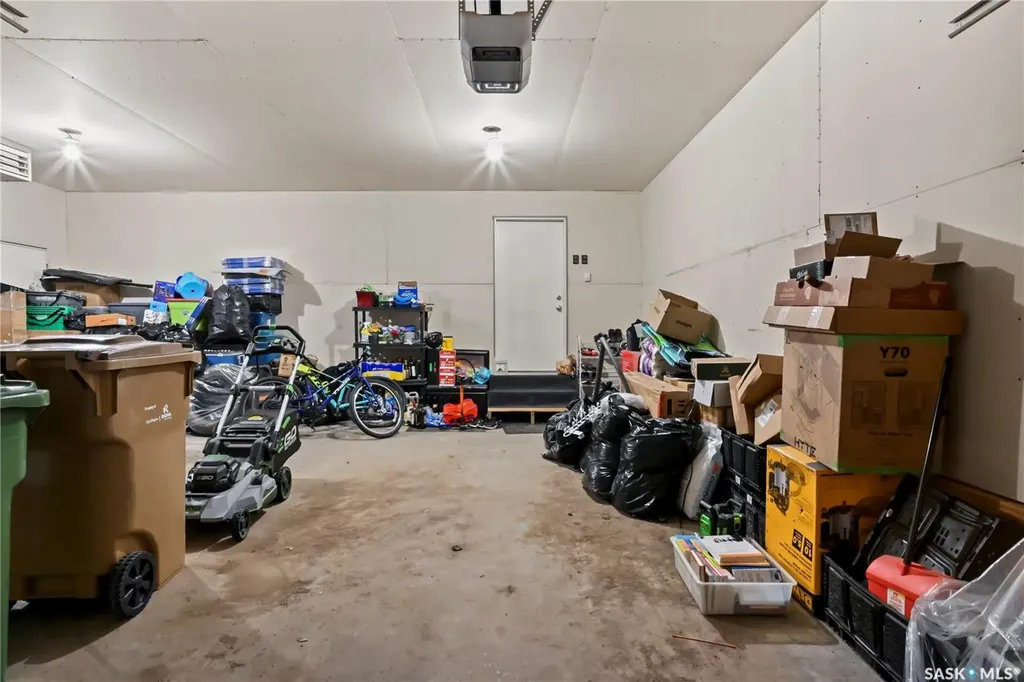 3821 Goldfinch Way Regina SK S4V 1S4