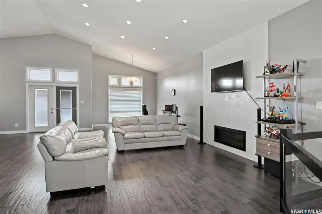 3821 Goldfinch Way Regina SK S4V 1S4