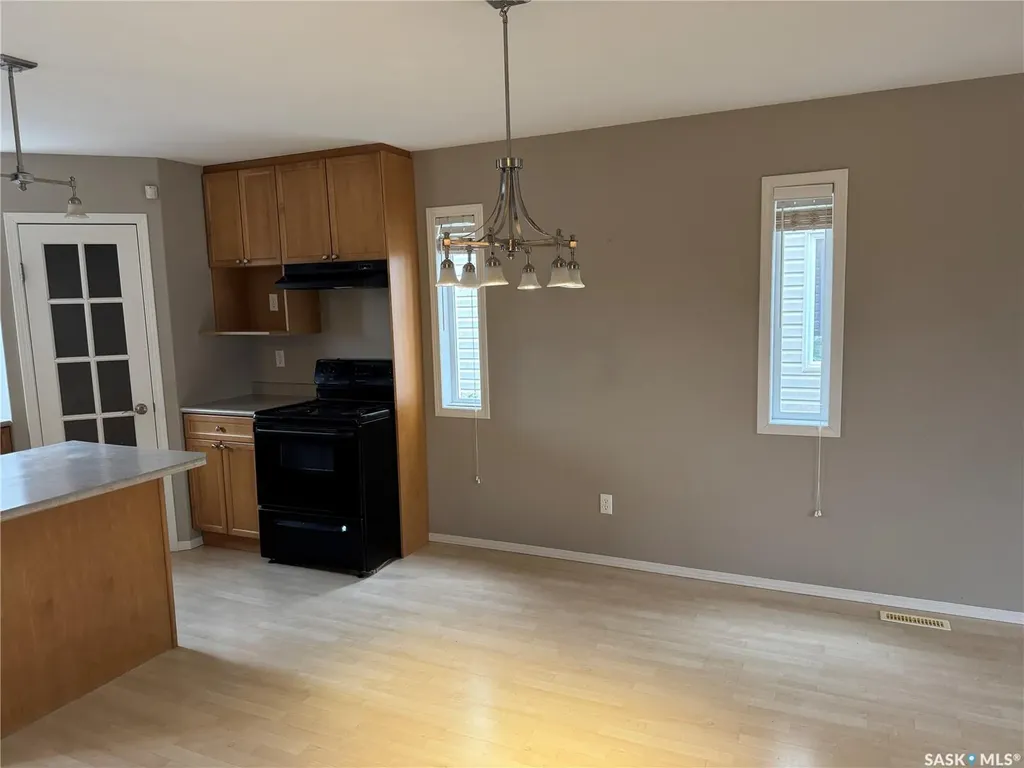 122 Keedwell Street Saskatoon SK S7W 1B4