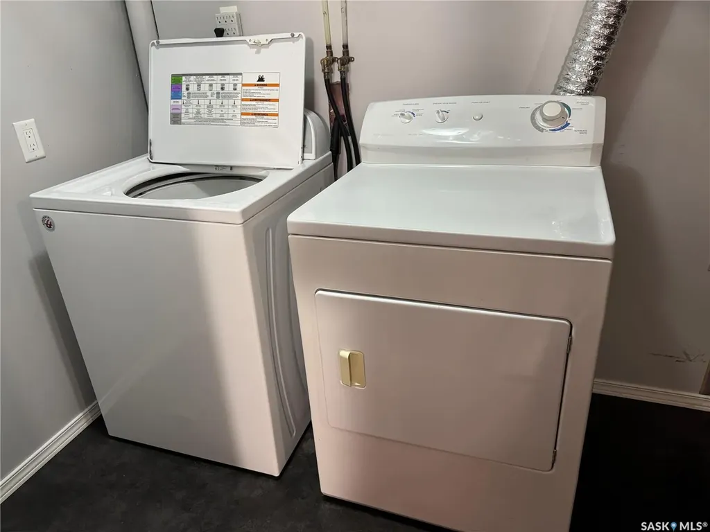 122 Keedwell Street Saskatoon SK S7W 1B4