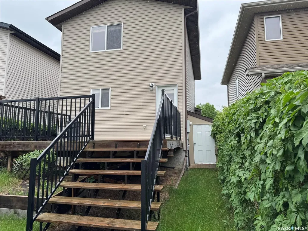122 Keedwell Street Saskatoon SK S7W 1B4