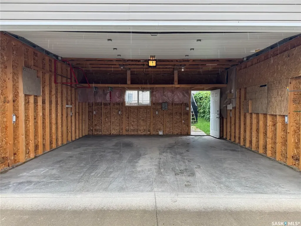 122 Keedwell Street Saskatoon SK S7W 1B4