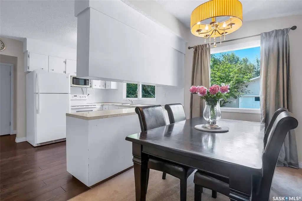 42 Neilson Crescent Saskatoon SK S4R 7R2