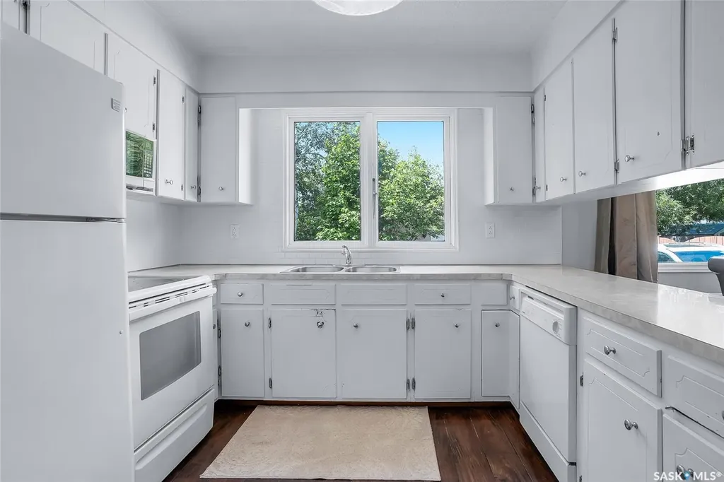 42 Neilson Crescent Saskatoon SK S4R 7R2
