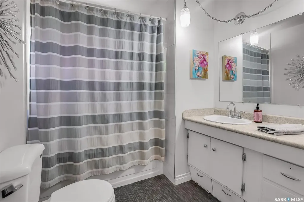 42 Neilson Crescent Saskatoon SK S4R 7R2