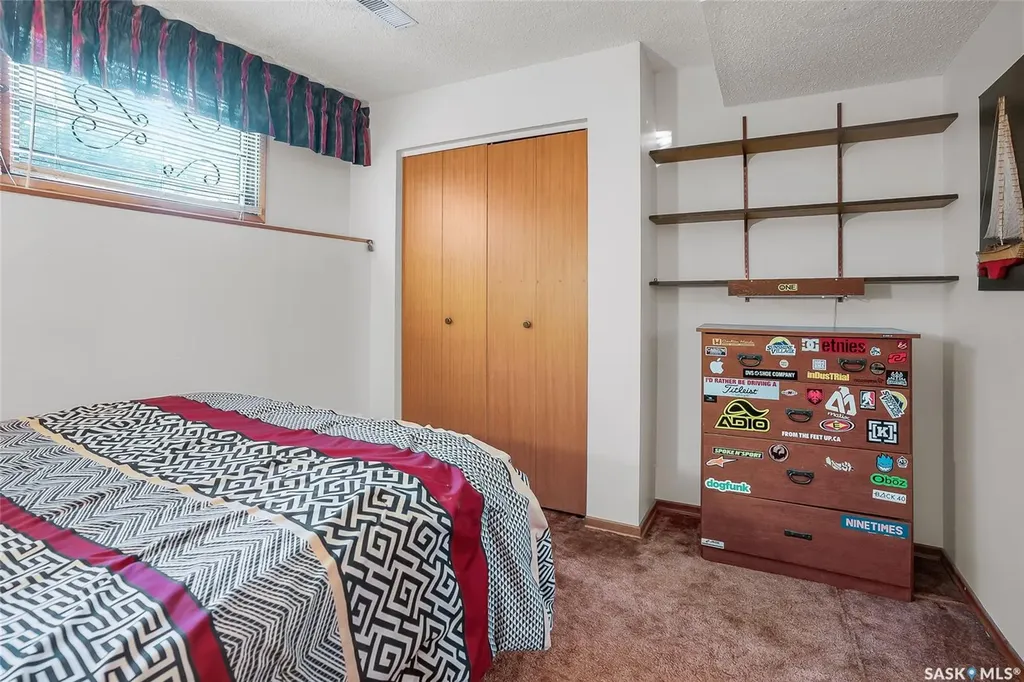 42 Neilson Crescent Saskatoon SK S4R 7R2