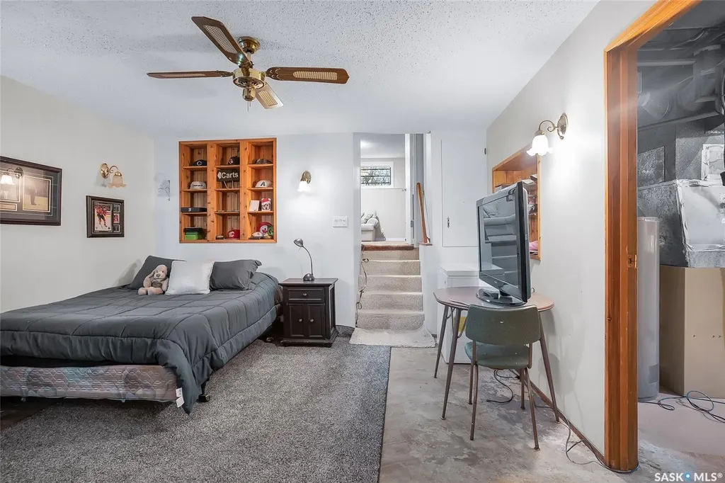42 Neilson Crescent Saskatoon SK S4R 7R2