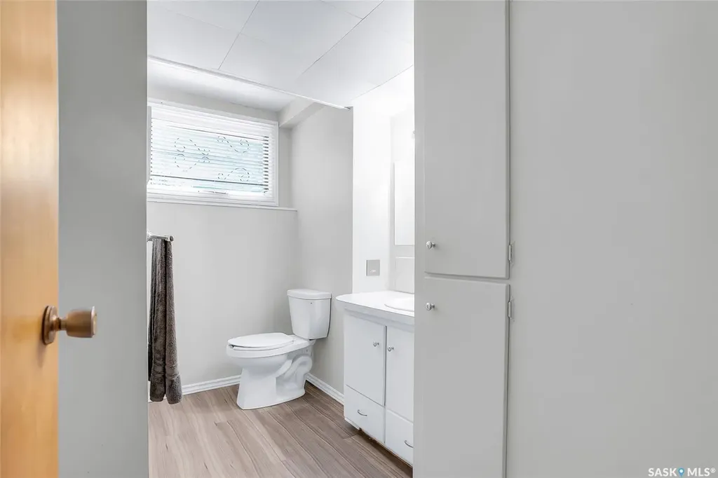 42 Neilson Crescent Saskatoon SK S4R 7R2