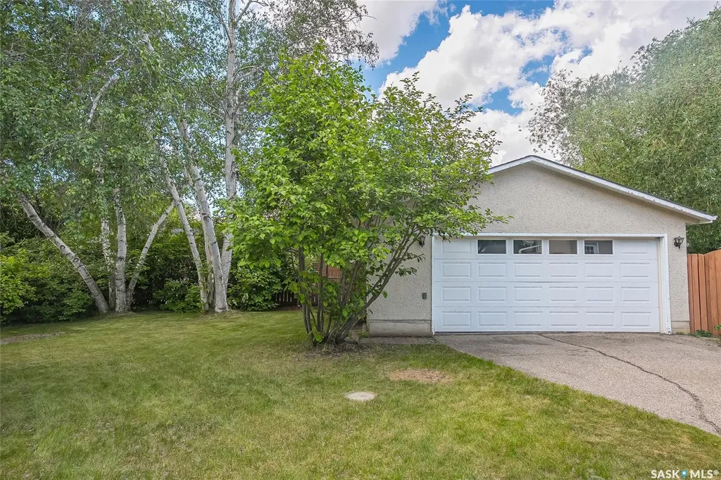42 Neilson Crescent Saskatoon SK S4R 7R2