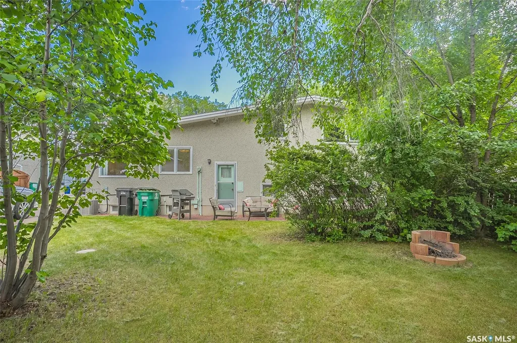 42 Neilson Crescent Saskatoon SK S4R 7R2
