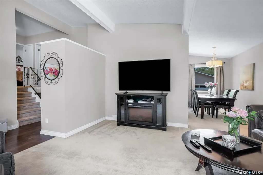 42 Neilson Crescent Saskatoon SK S4R 7R2