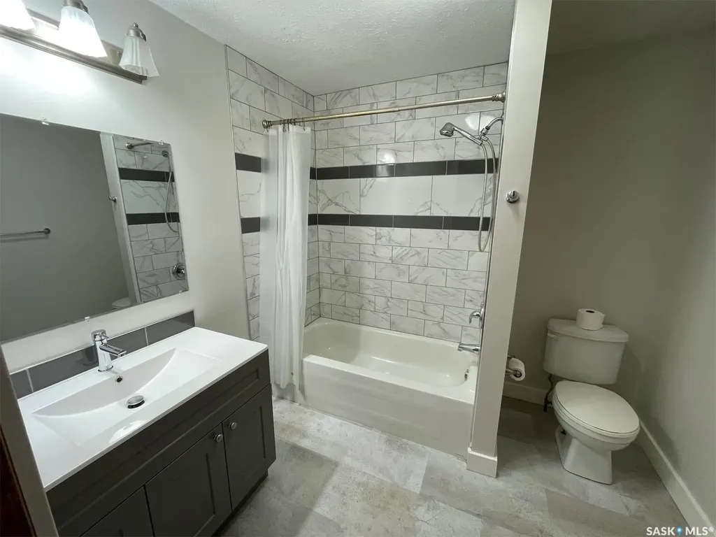 409 4th Street W Meadow Lake SK S9X 1Y4