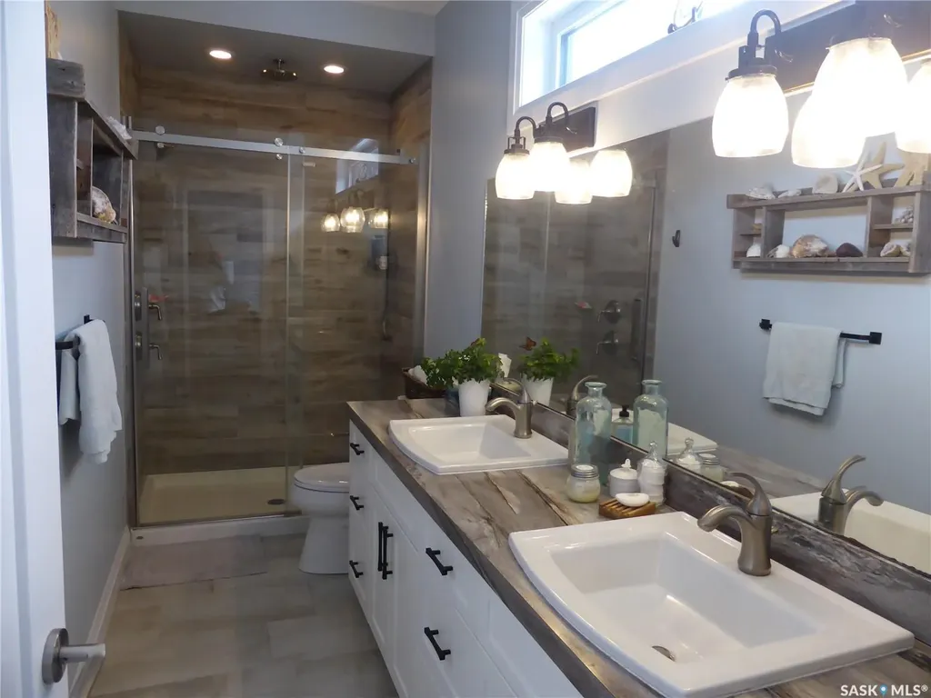 212 & 210 Spruce Bay Mervin Rm No.499 SK S0M 0H0