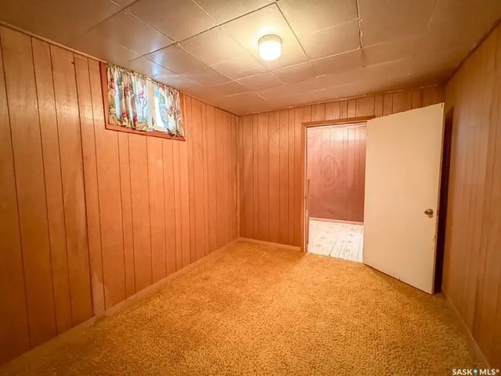 221 4th Avenue NE Swift Current SK S9H 2J4