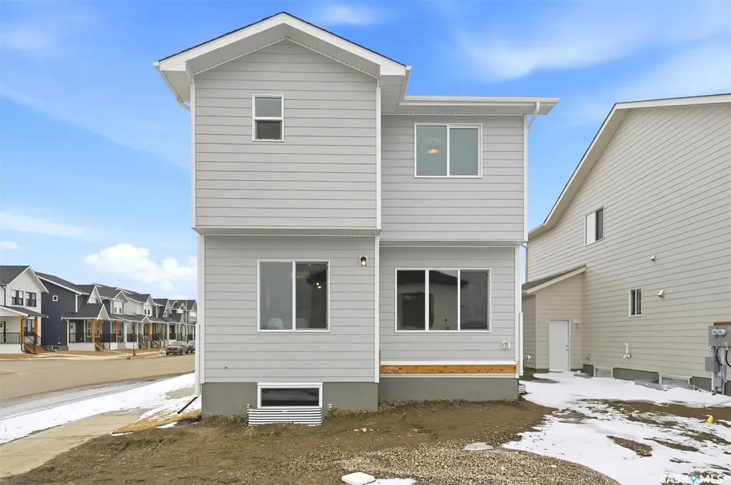 546 Traeger Manor Saskatoon SK S7V 1Z3