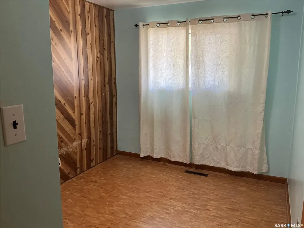 310 Vancouver Avenue S Saskatoon SK S7M 3N1