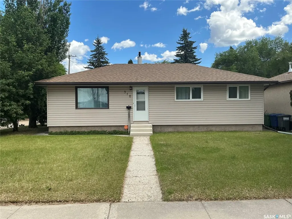 310 Vancouver Avenue S Saskatoon SK S7M 3N1