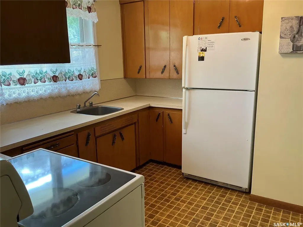 310 Vancouver Avenue S Saskatoon SK S7M 3N1
