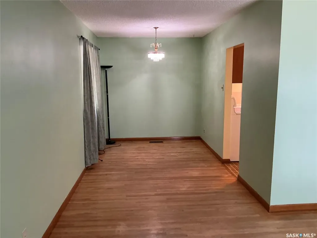 310 Vancouver Avenue S Saskatoon SK S7M 3N1