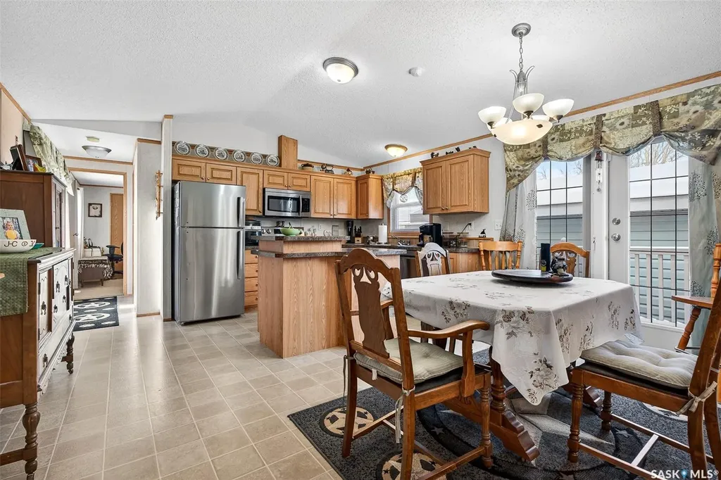 1455 9th Avenue NE Moose Jaw SK S6J 1C6