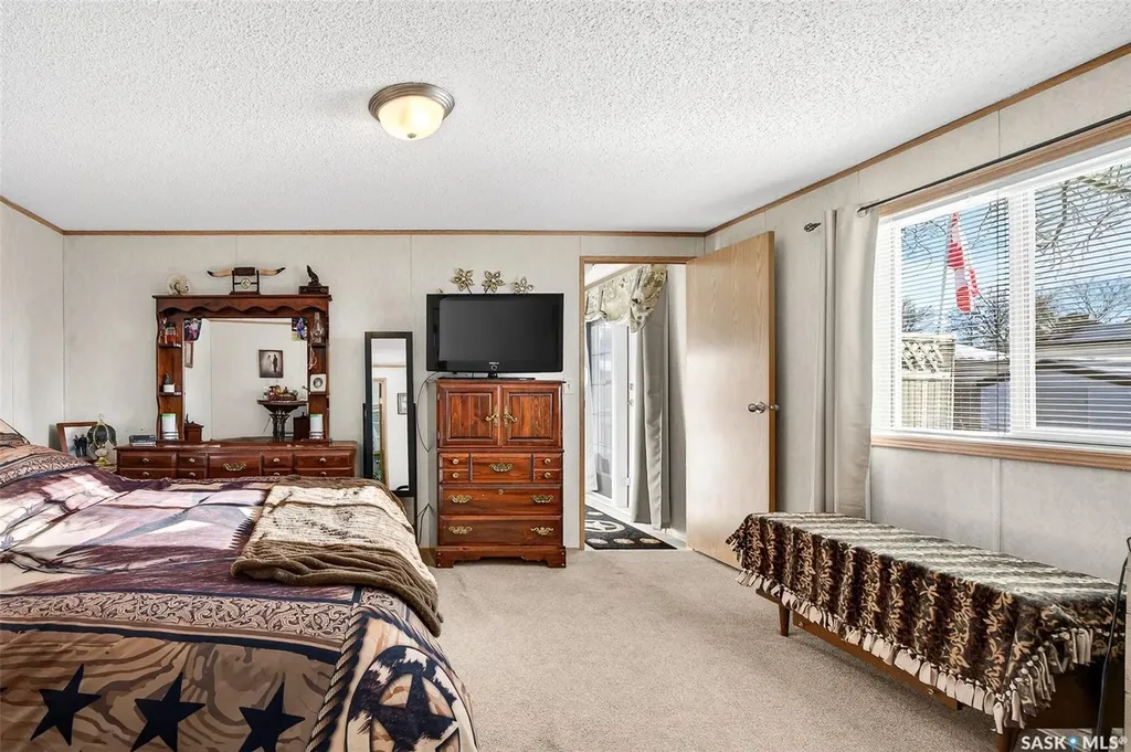 1455 9th Avenue NE Moose Jaw SK S6J 1C6