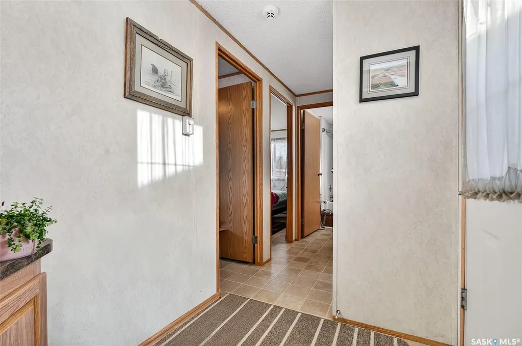 1455 9th Avenue NE Moose Jaw SK S6J 1C6