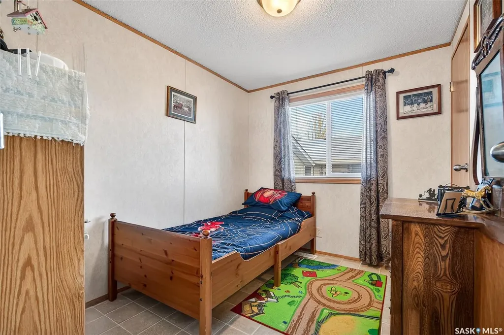 1455 9th Avenue NE Moose Jaw SK S6J 1C6