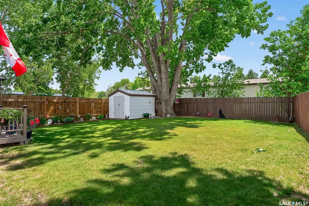1455 9th Avenue NE Moose Jaw SK S6J 1C6