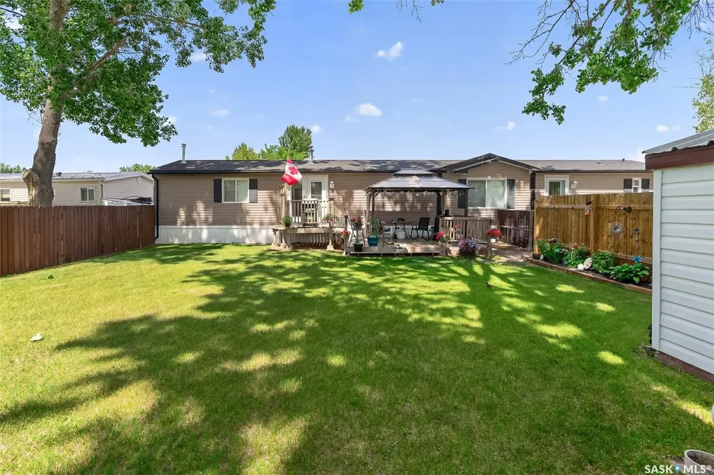 1455 9th Avenue NE Moose Jaw SK S6J 1C6