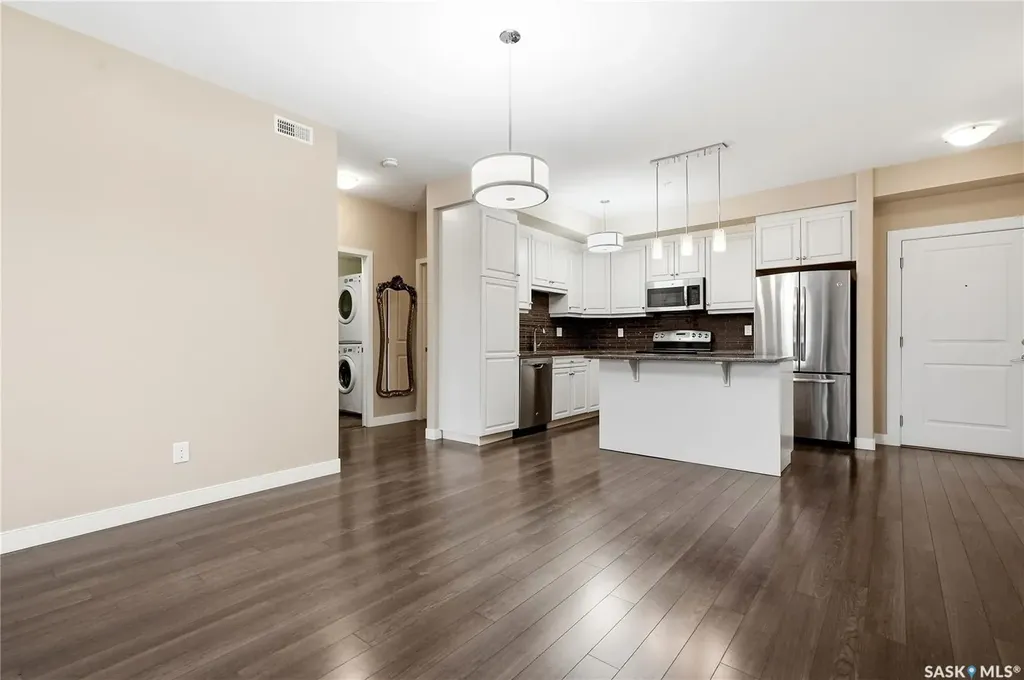 1035 Moss Avenue Saskatoon SK S7H 2E5