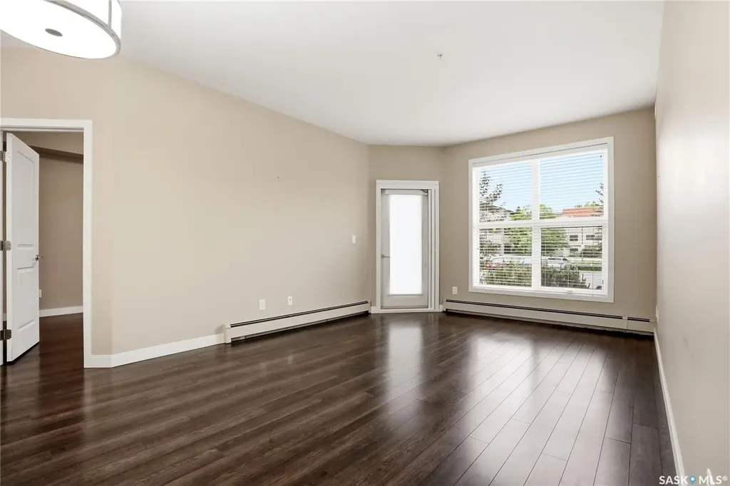 1035 Moss Avenue Saskatoon SK S7H 2E5